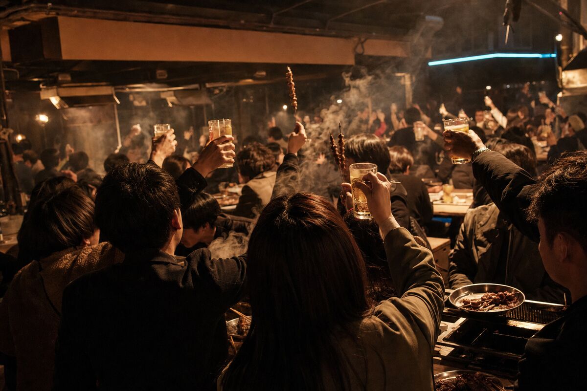 Crowd at Chuan Bar 2088